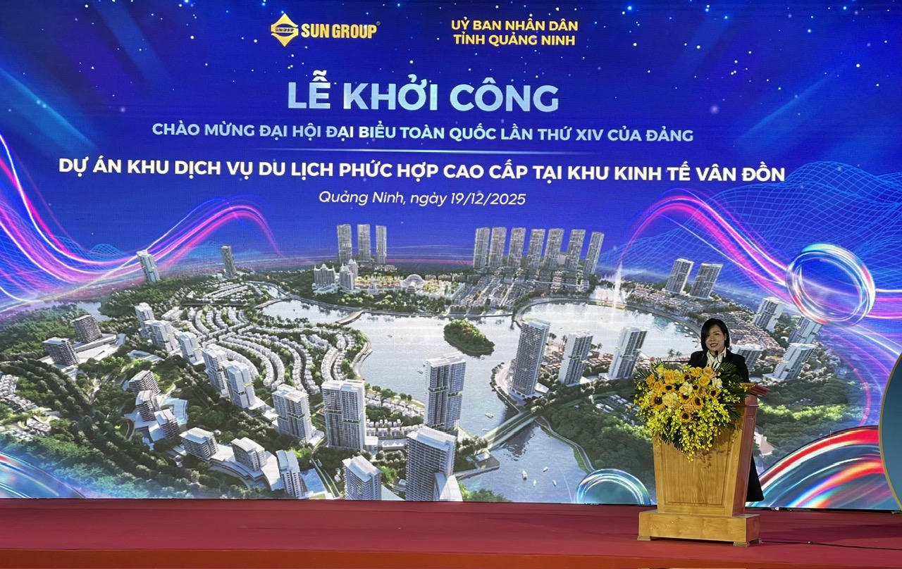 Khu dịch vụ du lịch phức hợp cao cấp tại Khu kinh tế Vân Đồn có tổng mức đầu tư hơn 2 tỷ USD, được xây dựng trên diện tích hơn 244 ha. 