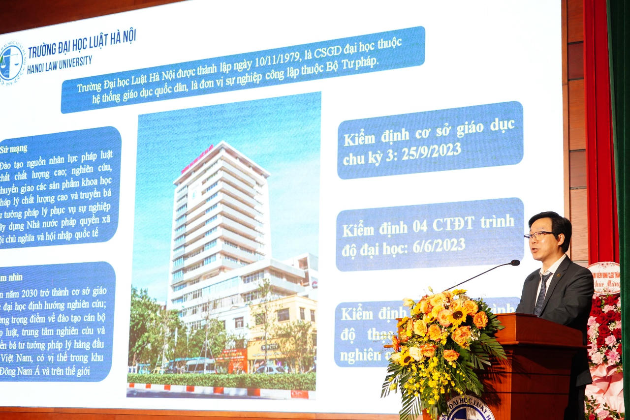 TS. Nguyễn Toàn Thắng, Trưởng phòng Phòng Đảm bảo chất lượng đào tạo và Khảo thí báo cáo tổng thể, hệ thống về quá trình triển khai công tác kiểm định.