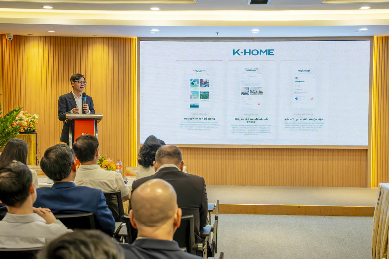 Ông Lê Hoàng Nhật, đại diện AirCity chia sẻ về nền tảng công nghệ, giá trị cốt lõi và năng lực thực tiễn của công ty (Ảnh: Kim Oanh Group).