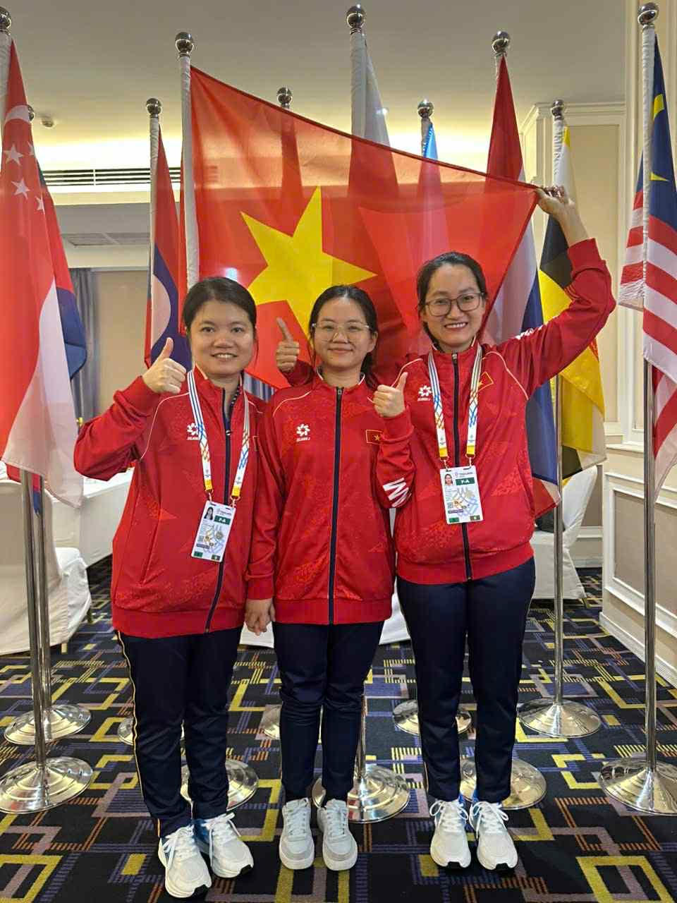 HCV nội dung cờ nhanh nữ thuộc về Đội tuyển Cờ vua Việt Nam. (Ảnh: Đức Khuê)