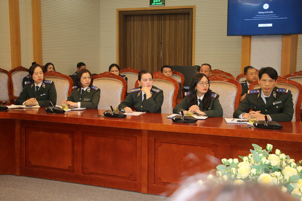 Các đại biểu tham dự hội nghị.