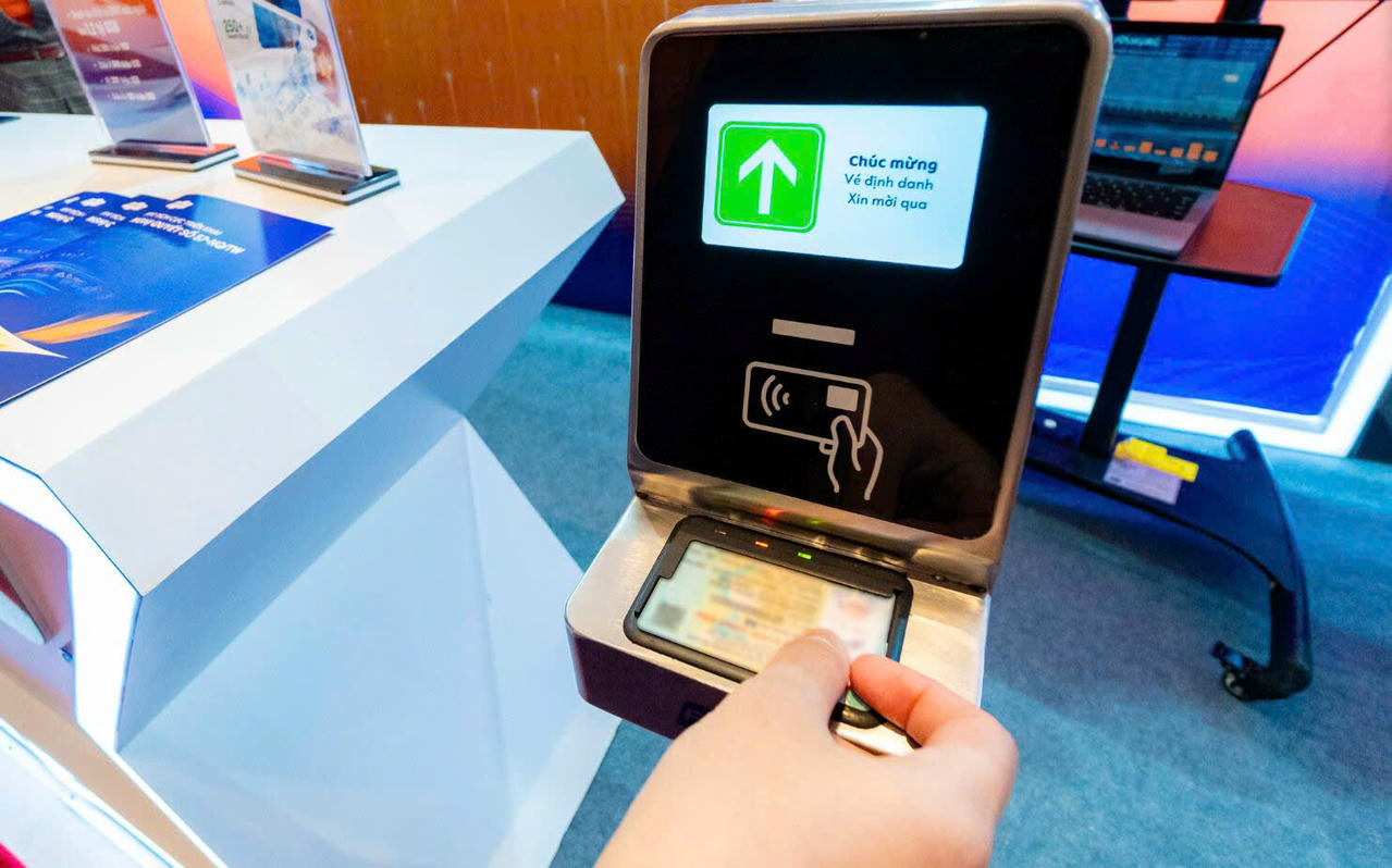 Tại Metro số 1 Bến Thành - Suối Tiên, CCCD lần đầu tiên được sử dụng thay thế vé tàu