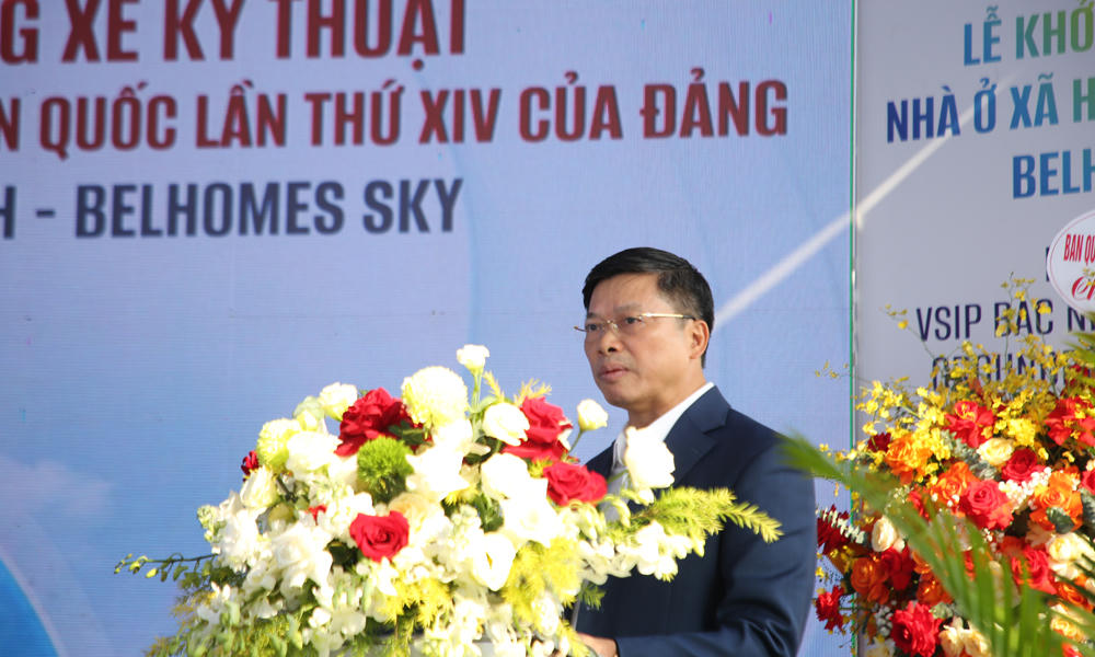 Ông Đào Quang Khải - Phó Chủ tịch UBND tỉnh phát biểu tại buổi lễ.