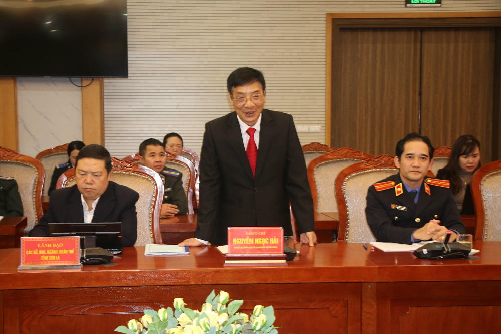 Đại biểu phát biểu tham luận tại hội nghị.