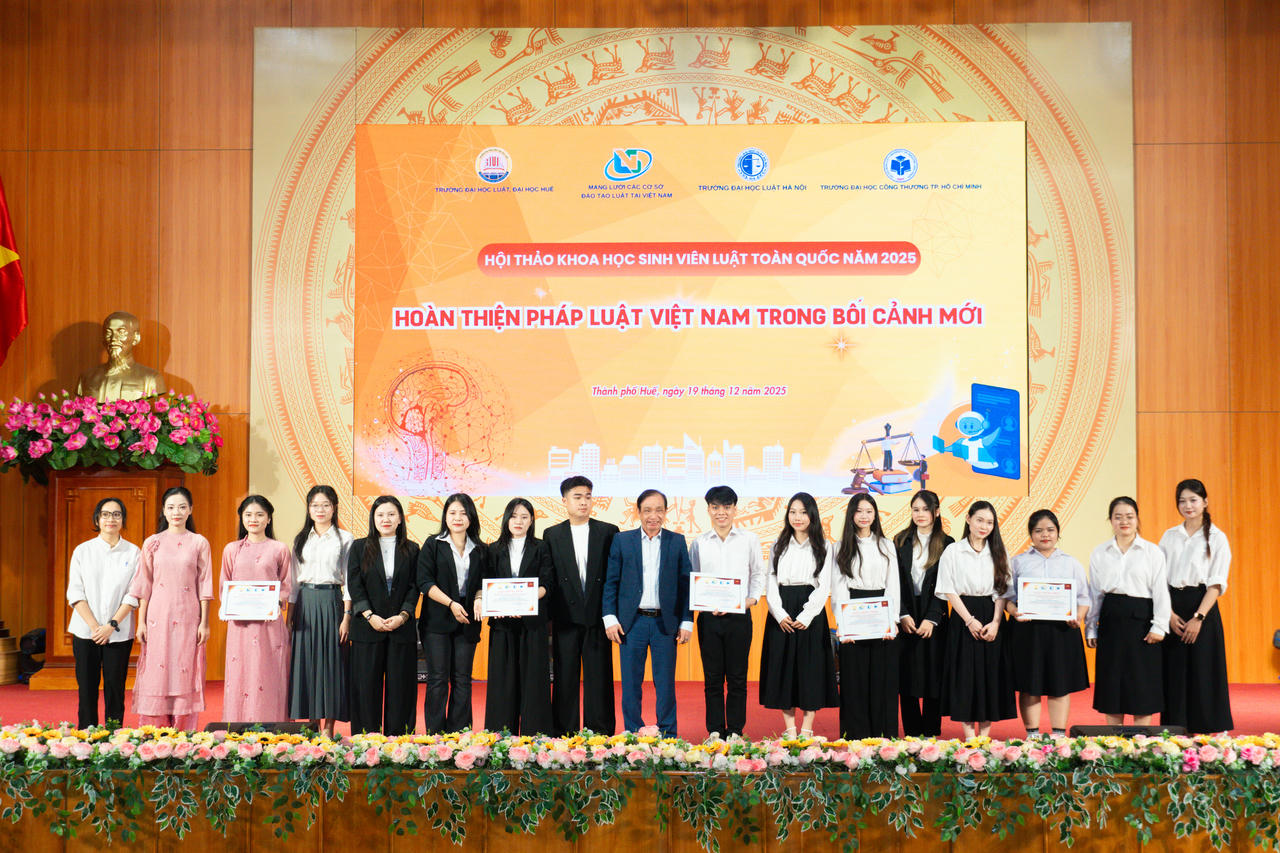 Hội thảo thu hút sự tham dự của sinh viên, nhà nghiên cứu đến từ các cơ sở đào tạo trên toàn quốc.