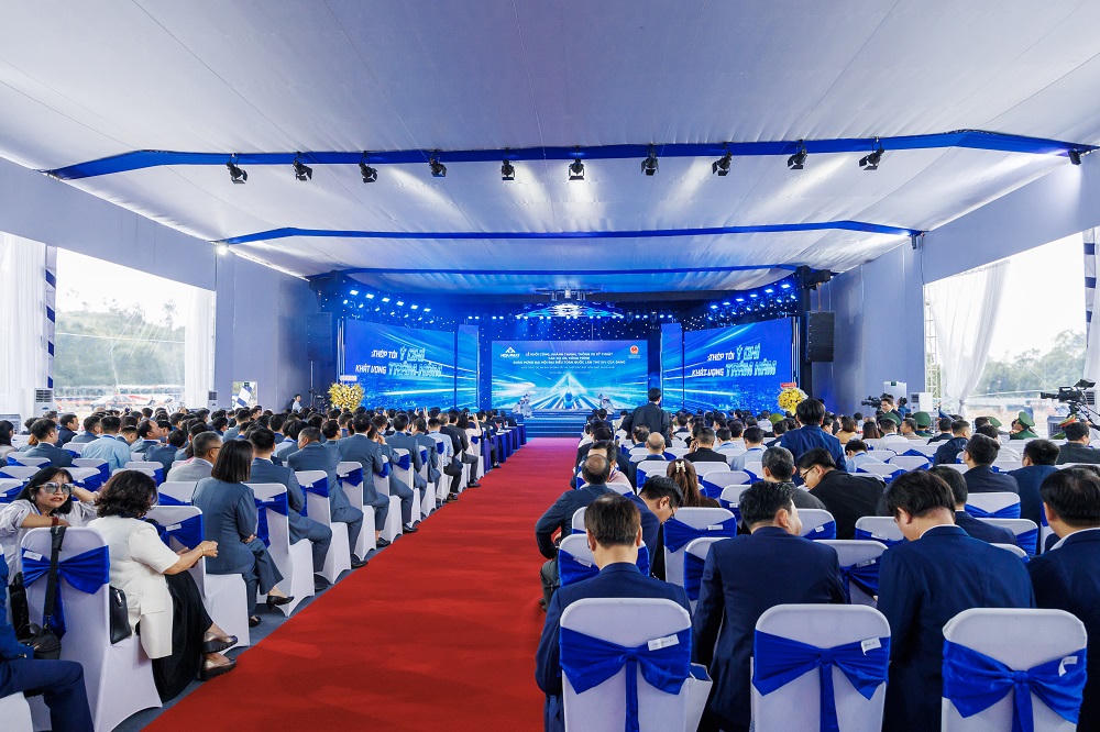 Quang cảnh Lễ khởi công. 