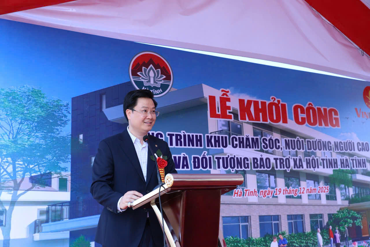 Ông Lý Minh Tuấn - Giám đốc Quỹ Thiện Tâm phát biểu tại buổi lễ.