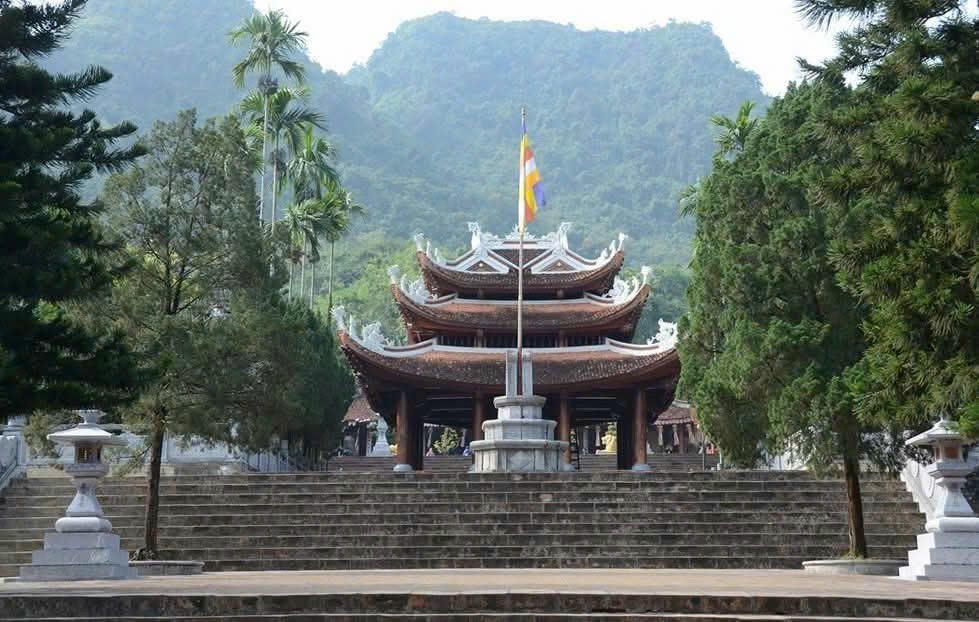 Chùa Hương hướng tới trở thành điểm đến du lịch tâm linh văn minh, an toàn và bền vững.