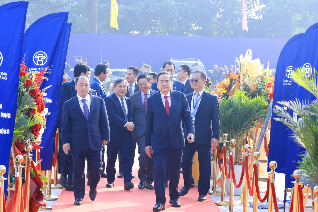 Chủ tịch QH dự lễ khởi công Dự án Đầu tư xây dựng Trục đại lộ cảnh quan sông Hồng