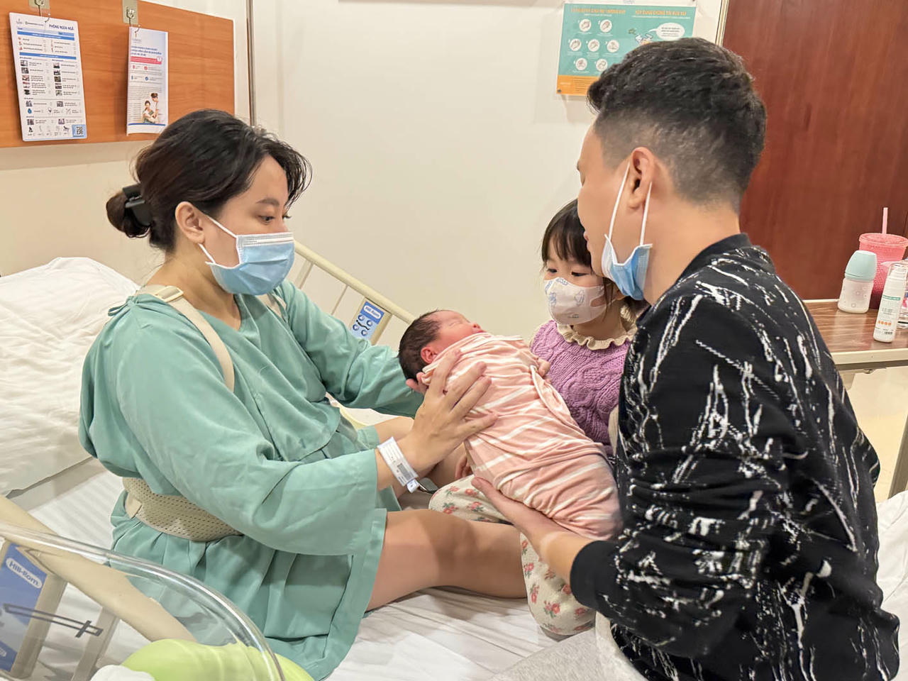 Cải thiện mức sinh thấp kỷ lục để kéo dài thời kỳ dân số vàng