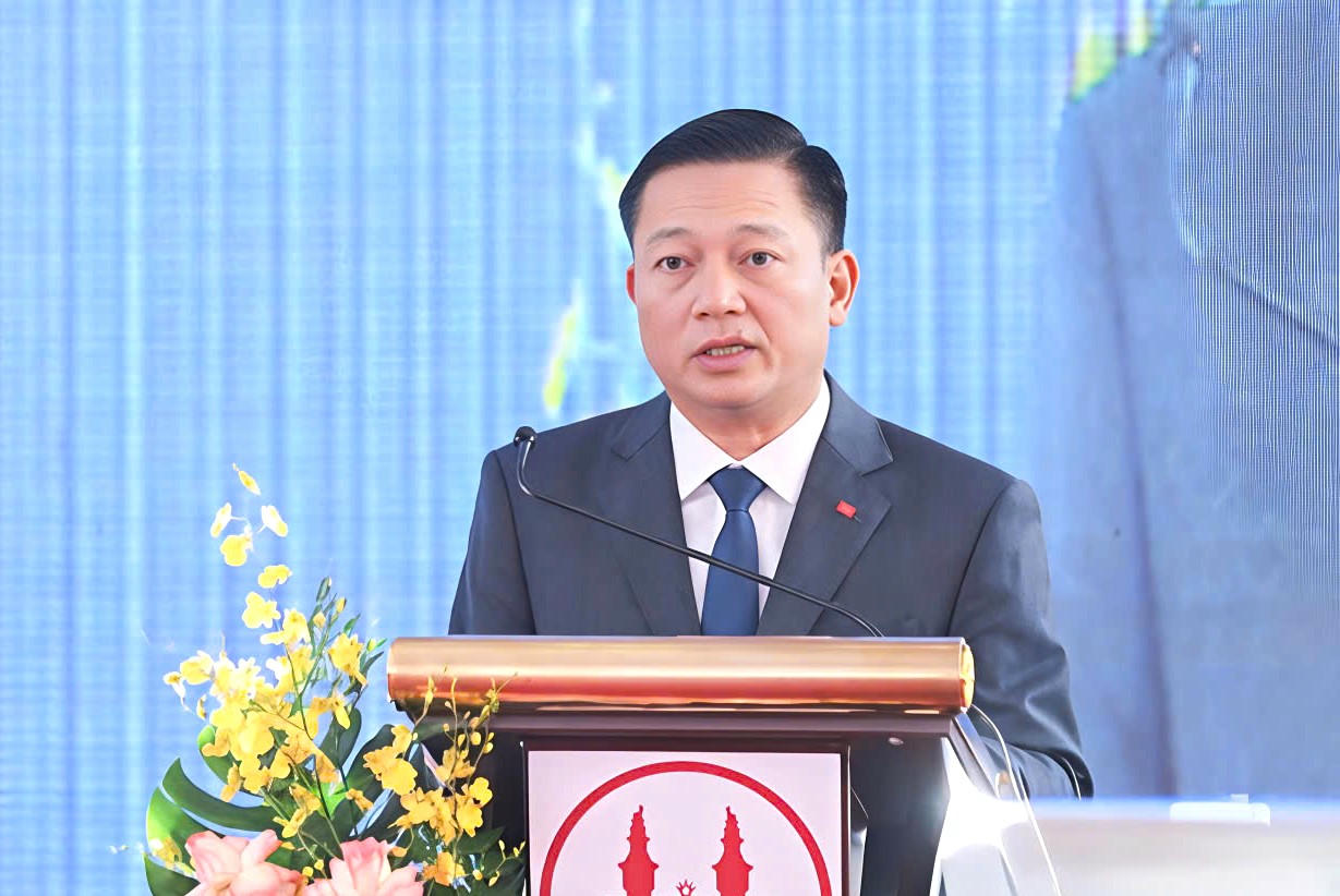 Ông Nguyễn Cao Sơn, Phó Chủ tịch UBND tỉnh Ninh Bình phát biểu tại lễ khánh thành.