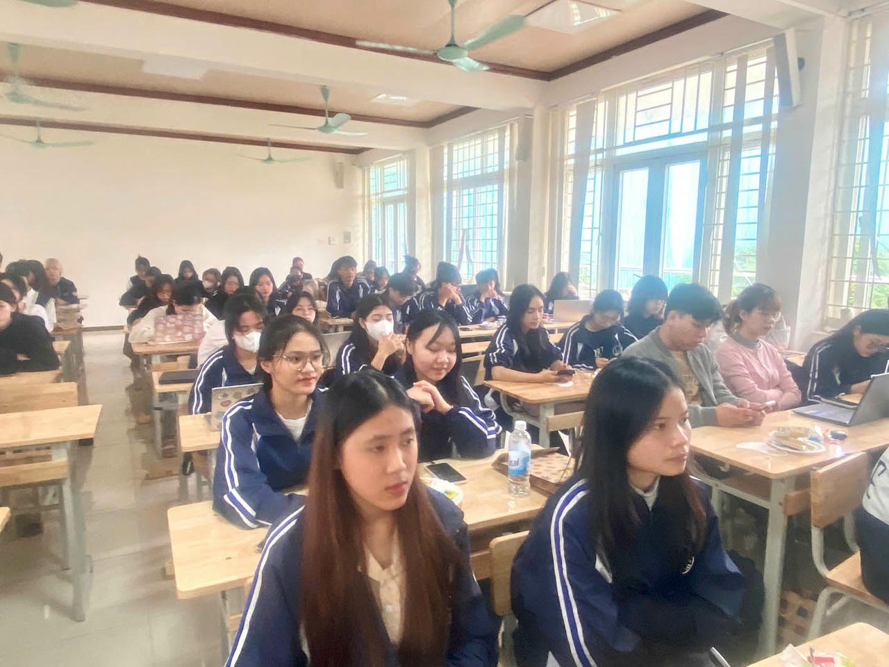 Chiến lược đào tạo nhân lực chất lượng cao: 'Mở khóa kho báu' dân số vàng 