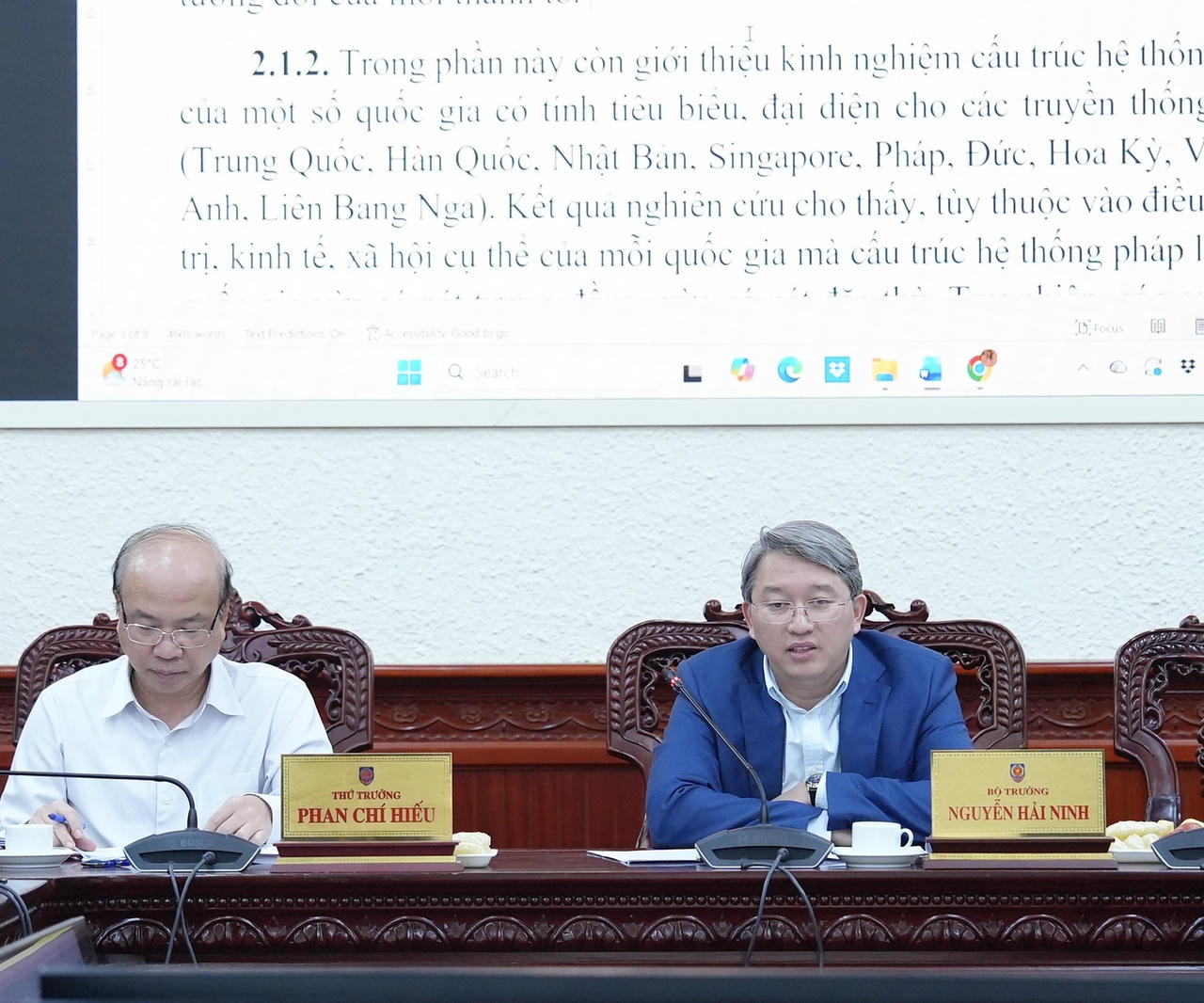 Bộ trưởng Nguyễn Hải Ninh phát biểu tại buổi làm việc