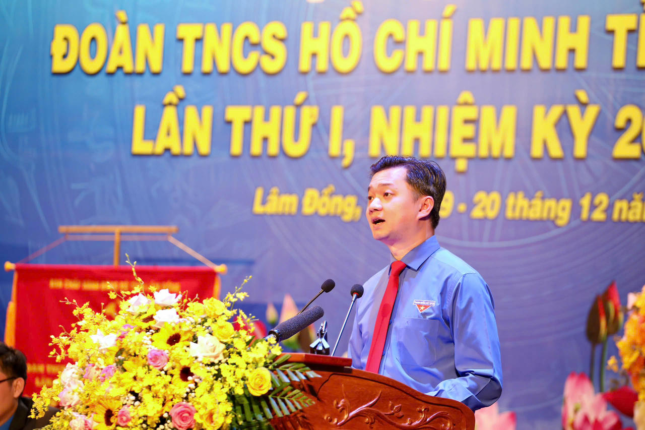 Anh Nguyễn Minh Triết - Bí thư Thường trực Ban Chấp hành Trung ương Đoàn, Chủ tịch Trung ương Hội Sinh viên Việt Nam phát biểu tại Đại hội.