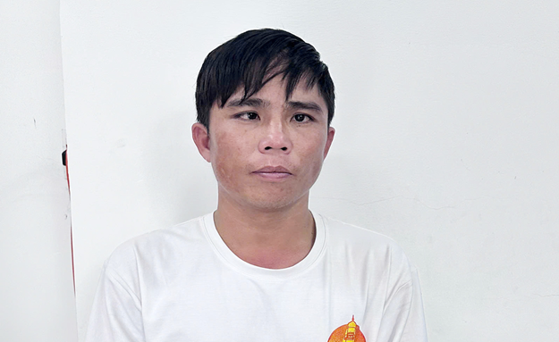 Tạm giữ hình sự đối tượng cướp giật tài sản của bé gái