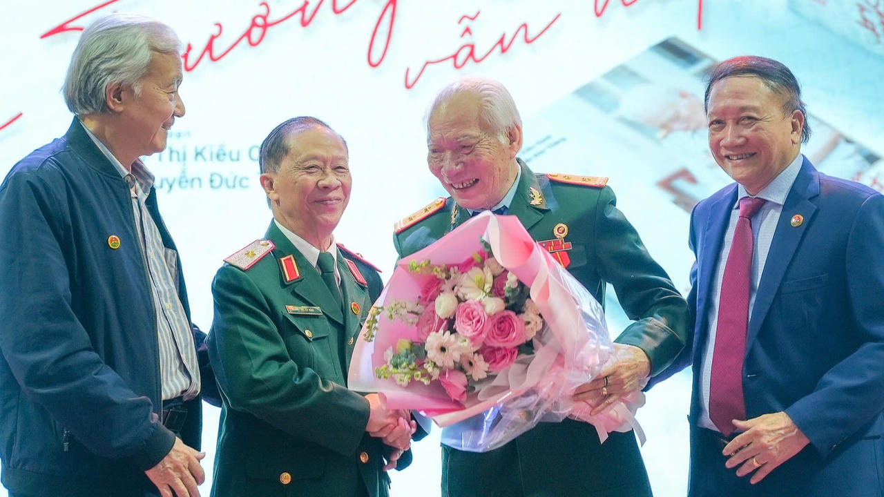 Nhạc sĩ Đào Hữu Thi kể chuyện kháng chiến bằng âm nhạc