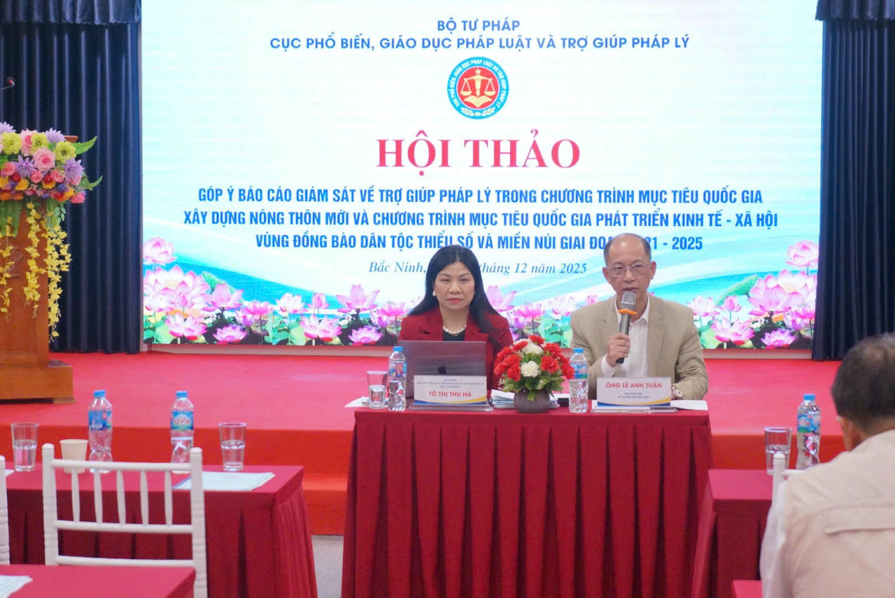 Đồng chí Lê Anh Tuấn – Phó Giám đốc Sở Tư pháp tỉnh Bắc Ninh phát biểu tại Hội thảo