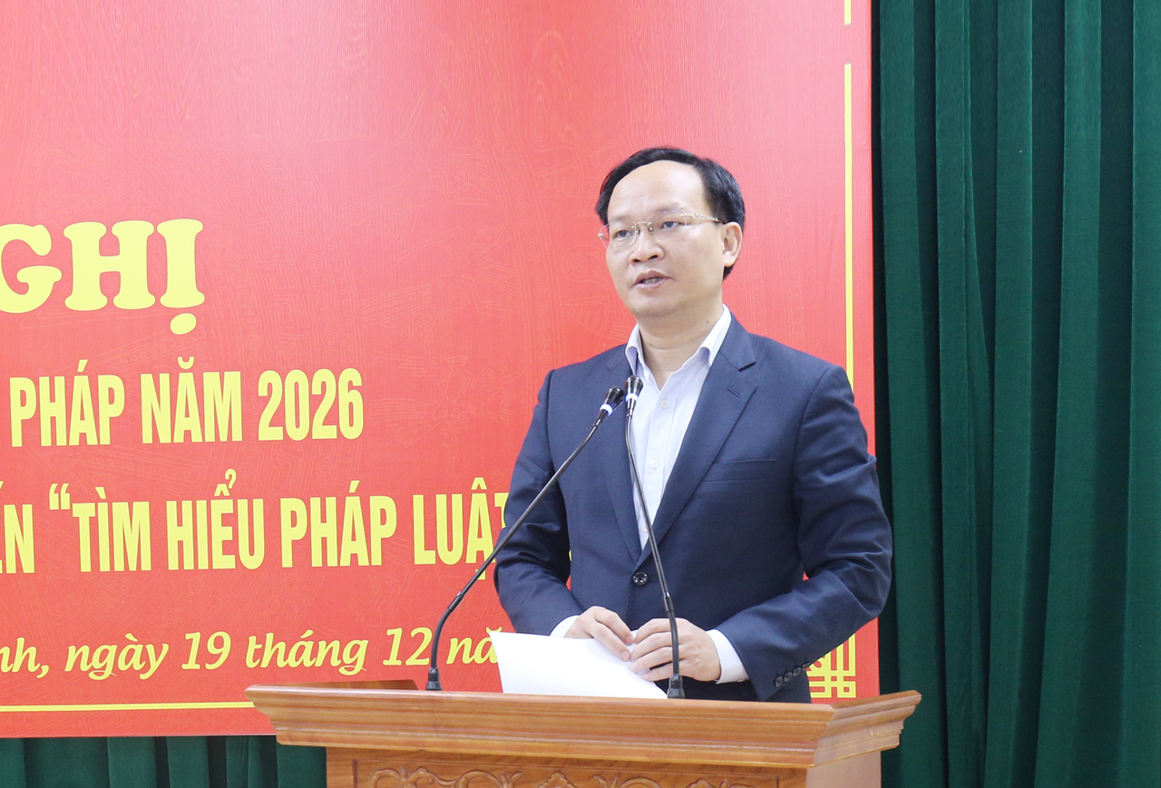 Phó Chủ tịch UBND tỉnh Bắc Ninh Phạm Văn Thịnh phát biểu tại hội nghị.