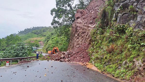 Nhiều tuyến Quốc lộ ở Quảng Trị sẽ được khắc phục sau bão số 12 