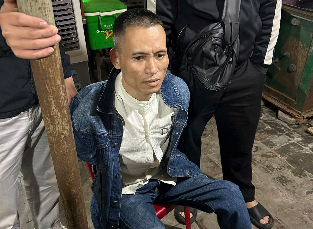 Nghệ An: Kẻ trốn nã bị bắt khi đang lẩn trốn phòng trọ gần nhà mình