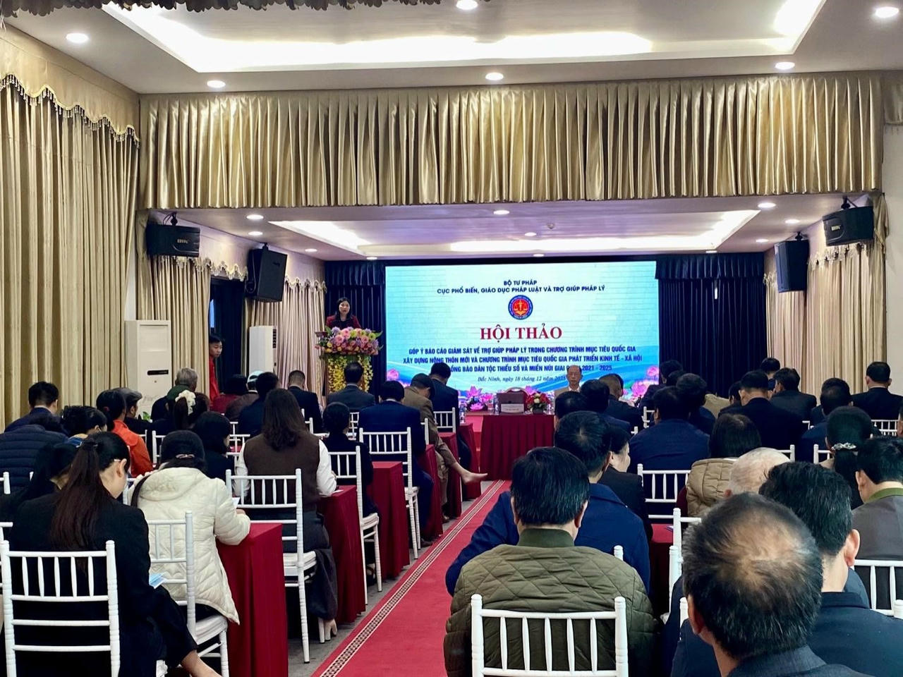 Các đại biểu tham dự Hội thảo