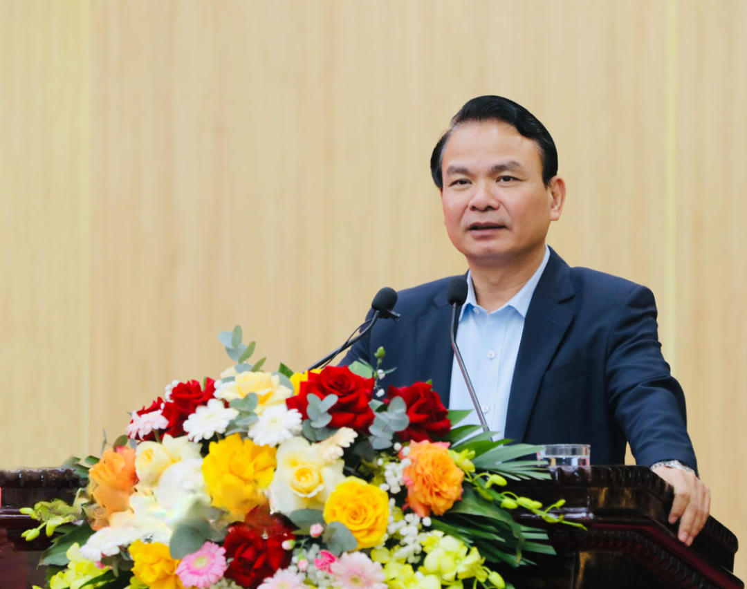 Bí thư Tỉnh ủy Ninh Bình Đặng Xuân Phong phát biểu tại hội nghị. (Ảnh: Hồng Giang)