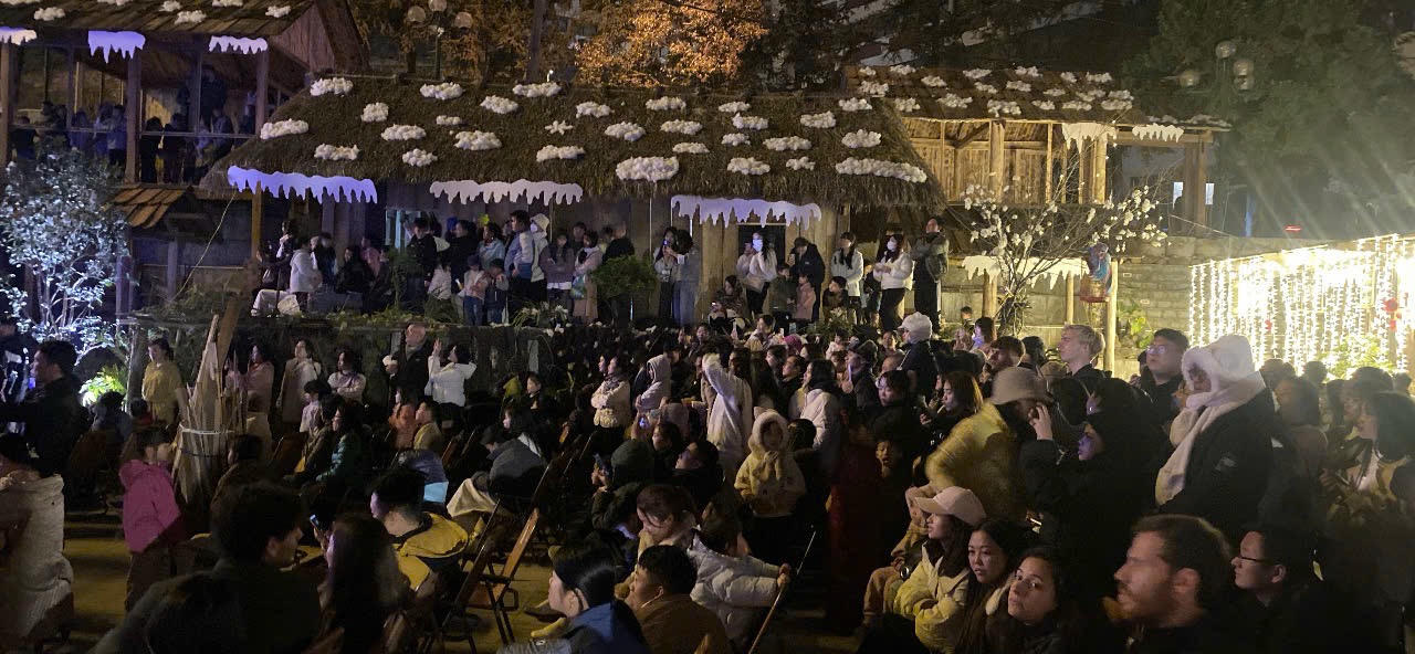 Chương trình Lễ hội Tuyết Sa Pa sẽ được kéo dài đến hết dịp Noen.