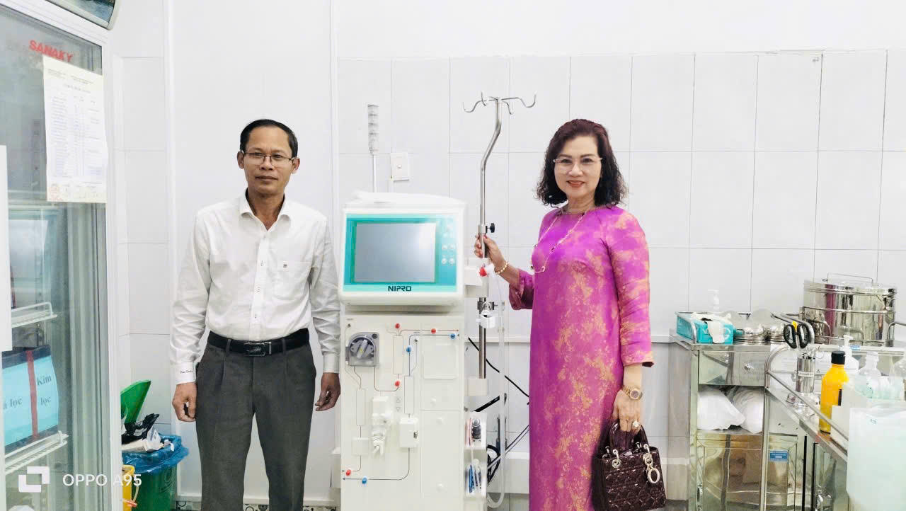 Máy chạy thận nhân tạo tại Bệnh viện đa khoa Lệ Thủy.