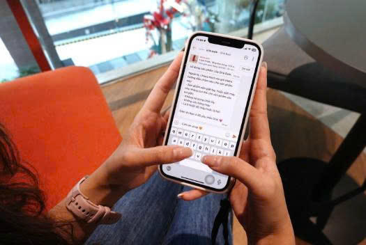 Chat với nhà bán hàng để hỏi kỹ thông tin về sản phẩm là cách giúp người mua an tâm hơn trong quá trình mua sắm.