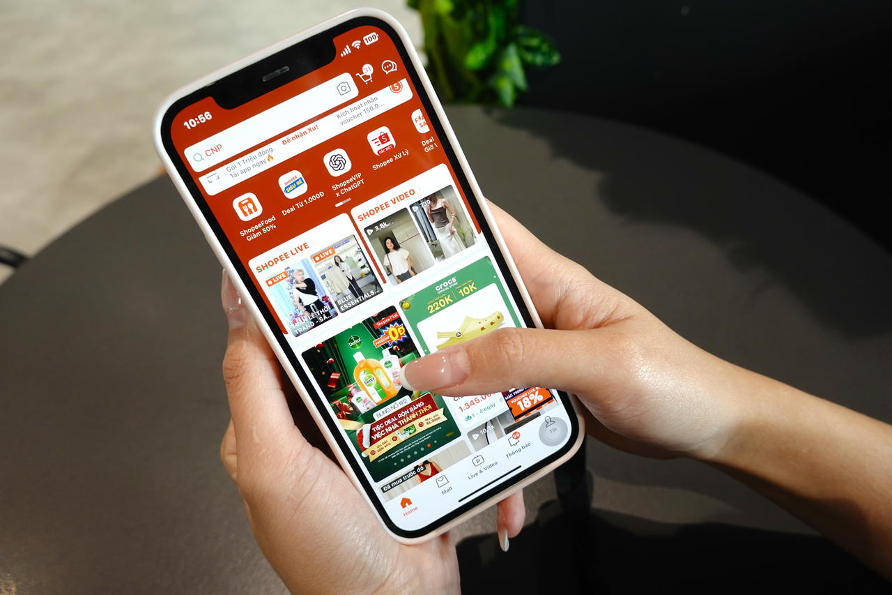 Người dùng chỉ nên mua sắm tại ứng dụng chính thức của sàn TMĐT.