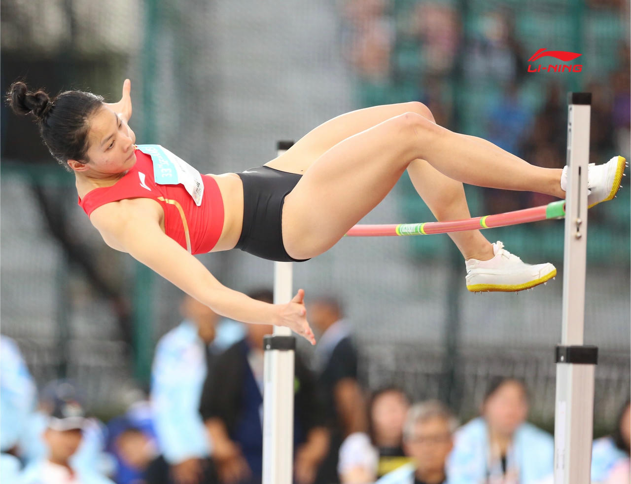 Tài năng trẻ Kim Anh đã giành HCV ở nội dung nhảy cao với thành tích 1.86m (Ảnh Lining)