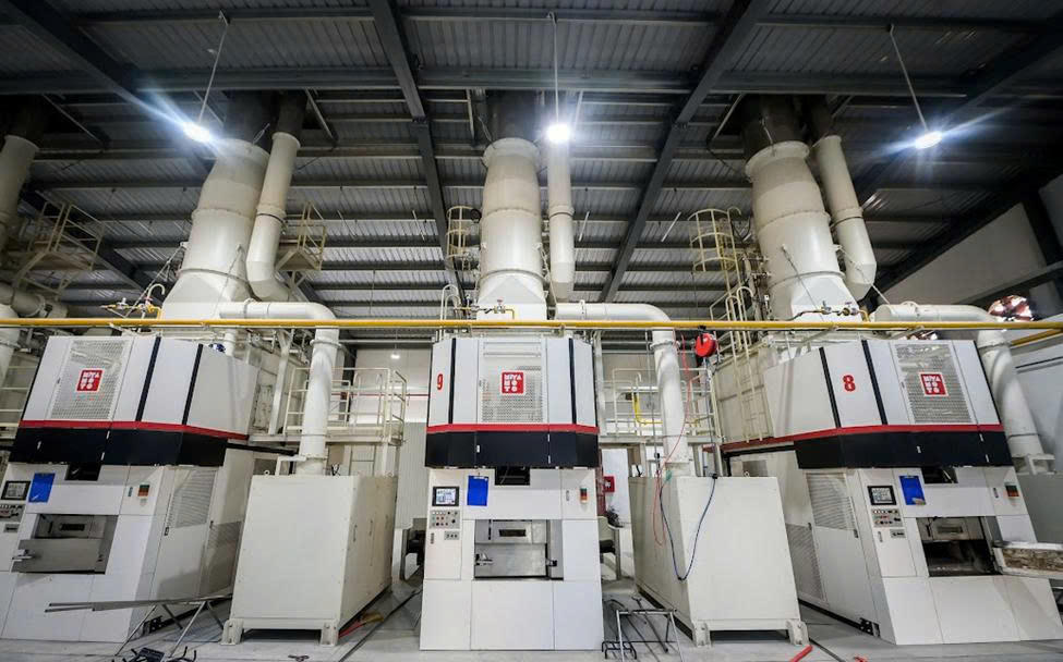 Toàn bộ các lò hỏa táng mới đều được nhập khẩu nguyên chiếc 100% từ Nhật Bản, đáp ứng những tiêu chuẩn khắt khe về kỹ thuật và môi trường.