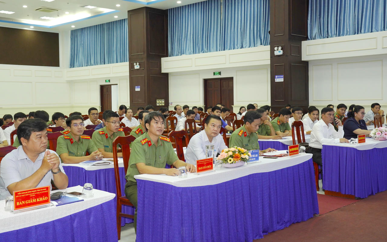 Đại biểu tham dự lễ khai mạc Diễn tập năm 2025.