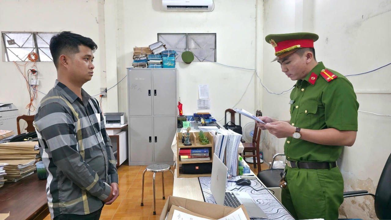 Khởi tố, bắt tạm giam đối tượng cho vay lãi nặng thu lợi hơn 1,2 tỷ đồng