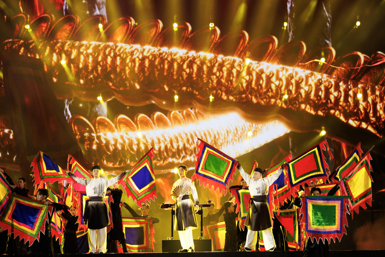 Y-Concert 2025: Lời khẳng định vị thế mới của ngành giải trí Việt từ tư duy đầu tư đến bản sắc văn hóa