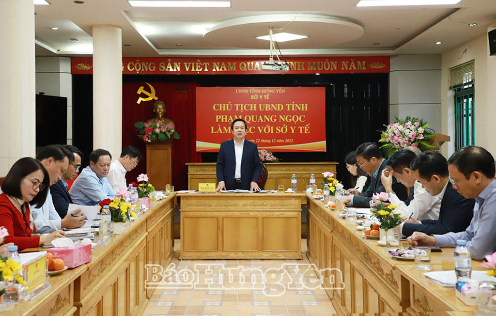 Chủ tịch UBND tỉnh Phạm Quang Ngọc&nbsp; làm việc với Sở Y tế. (Ảnh: Báo Hưng Yên)