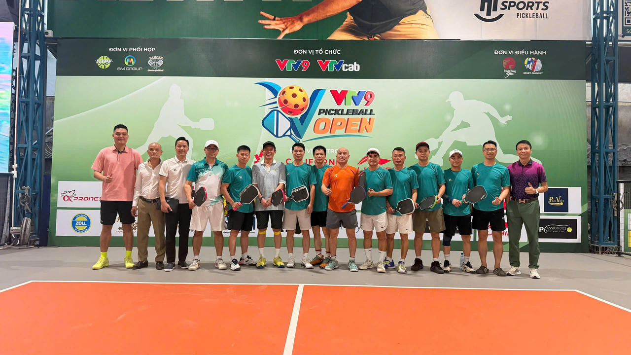 Đội hình Team Sức Mạnh.