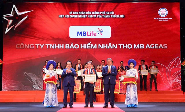 MB Life được UBND TP Hà Nội trao tặng bằng khen về thành tích đóng góp an sinh xã hội, góp phần xây dựng, phát triển kinh tế xã hội của Thủ đô năm 2025.