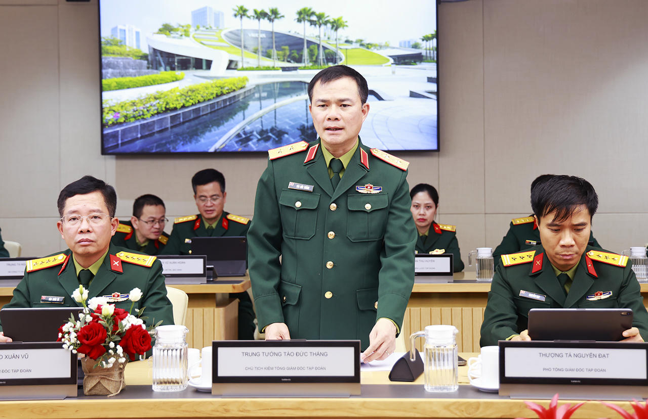 Trung tướng Tào Đức Thắng, Chủ tịch kiêm Tổng Giám đốc Tập đoàn Viettel phát biểu tại lễ ký kết.