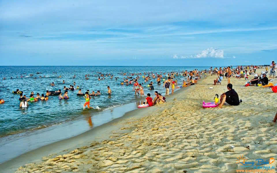 Thương mại - dịch vụ trên địa bàn phường Đồng Thuận phát triển đa dạng, góp phần tăng thu ngân sách địa phương.