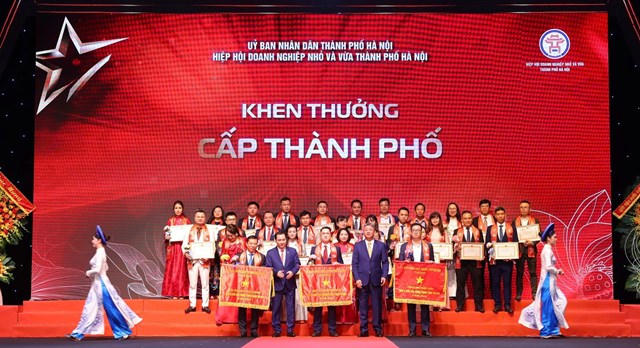 Việc trao tặng bằng khen nhằm tạo động lực cho doanh nghiệp doanh nhân phát triển sản xuất, kinh doanh và góp phần thực hiện an sinh xã hội