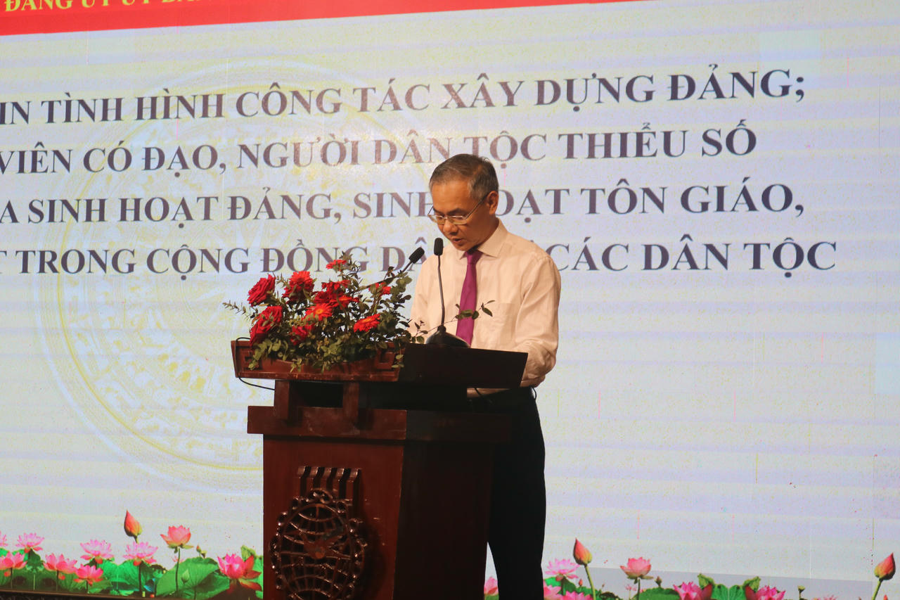 Ông Phạm Thụy Luân, Tỉnh ủy viên, Phó Bí thư Đảng ủy UBND tỉnh Đồng Nai phát biểu chỉ đạo tại buổi họp mặt.