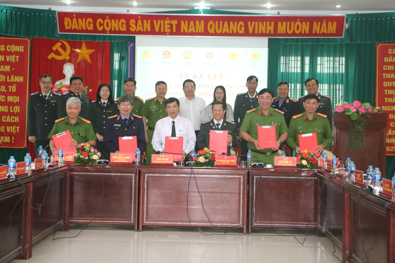 Ký kết Quy chế phối hợp liên ngành trong công tác thi hành án dân sự ở Gia Lai