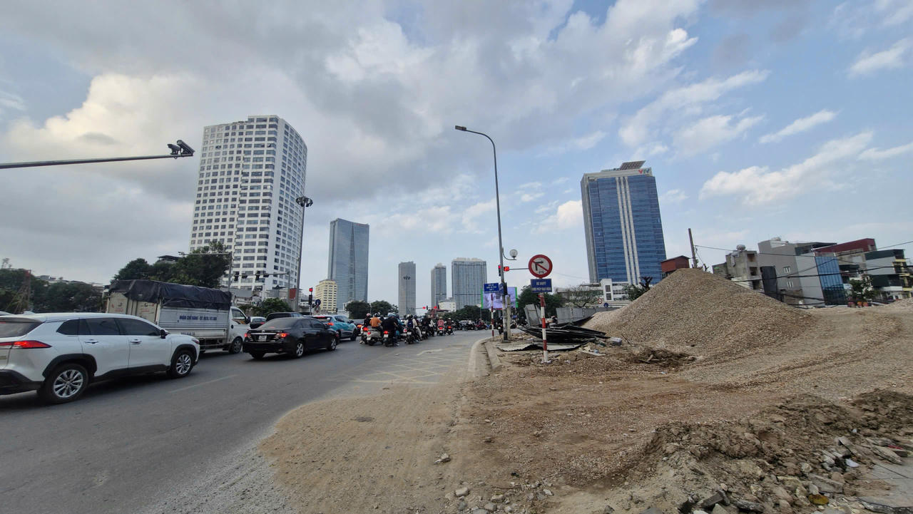 Hà Nội những ngày cuối năm: Chậm lại một nhịp để vươn xa hơn