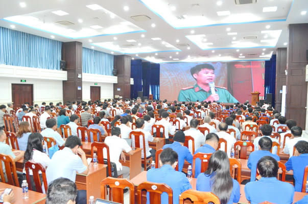 Cà Mau: Hướng tới địa phương điển hình về bảo vệ người dân trên không gian mạng