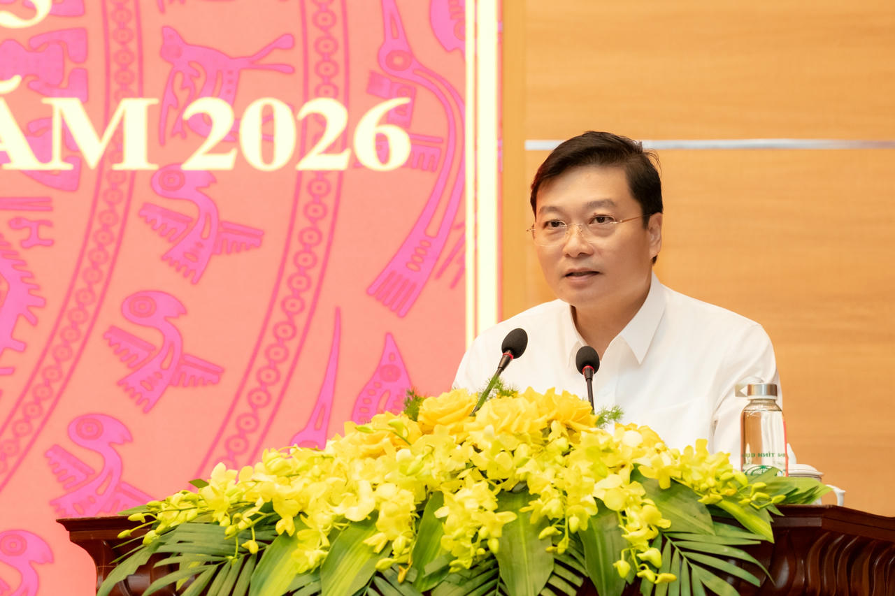 Ông Lê Hồng Vinh, Chủ tịch UBND tỉnh phát biểu tại hội nghị.