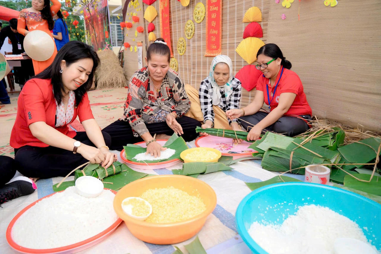 Phát động Chiến dịch “Triệu phần quà Tết Nhân ái” 
