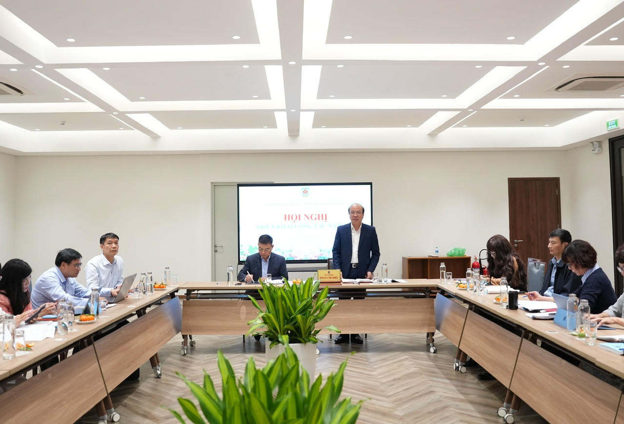 Đôn đốc bảo đảm chất lượng, tiến độ xây dựng ban hành văn bản quy định chi tiết