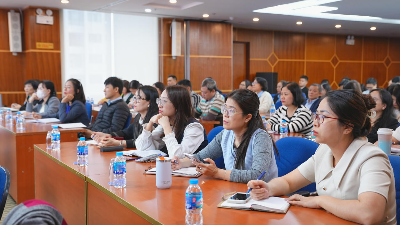 VINACONEX tổ chức tập huấn chính sách thuế và chế độ kế toán mới năm 2025