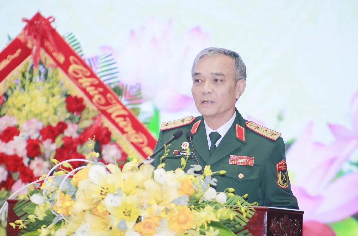 Thượng tướng Phạm Hồng Hương - Phó Chủ tịch Trung ương Hội CCB Việt Nam phát biểu chỉ đạo tại Đại hội.